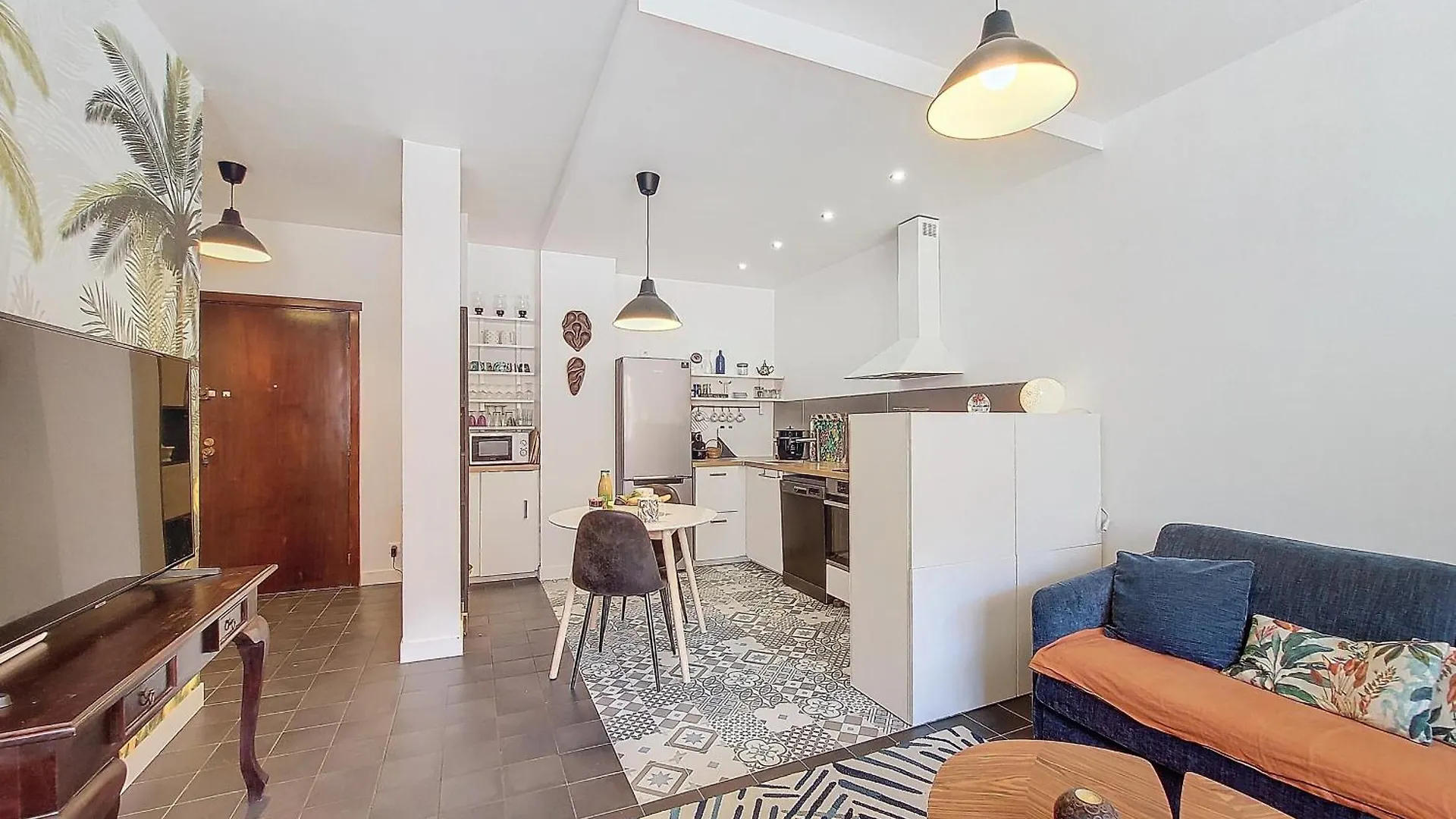 Nestor&Jeeves - Escapade - Central - Near Beach Nice 0*,  France